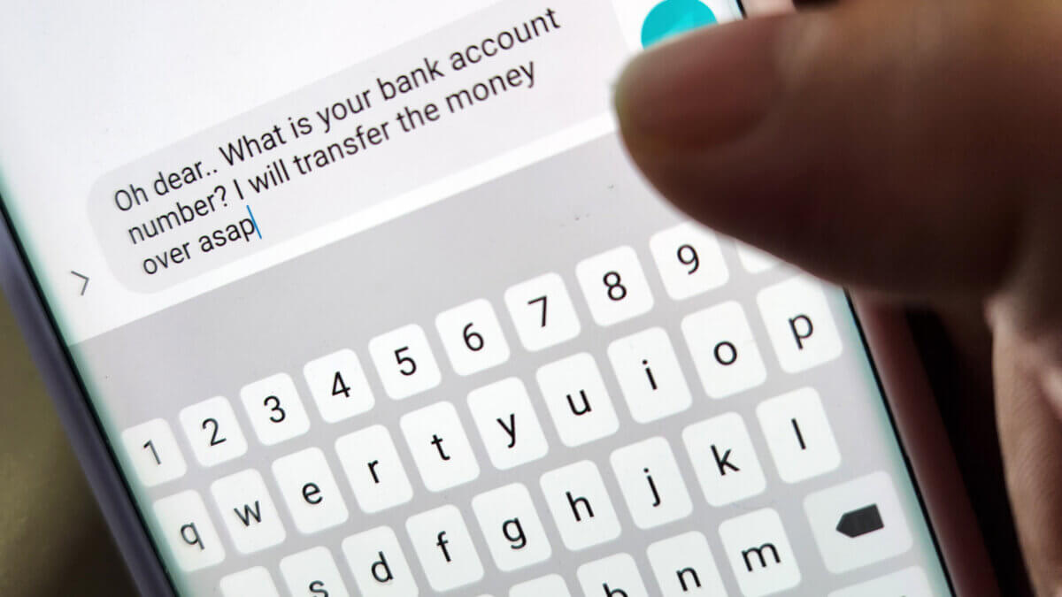 Romance fraud victim texting with scammer