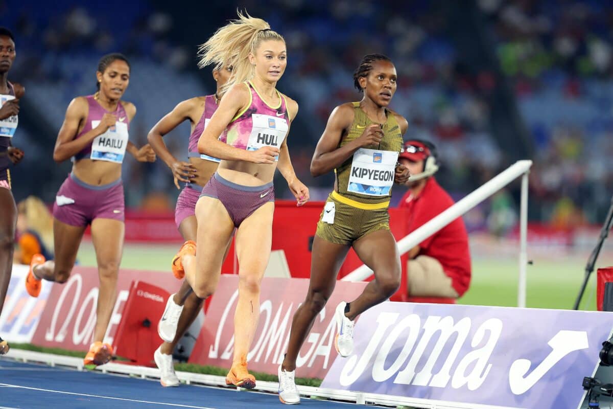 Faith Kipyegon wins 1500M women's race