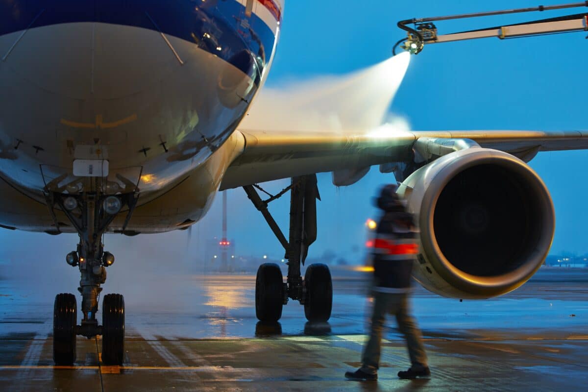 Deicing an airplane