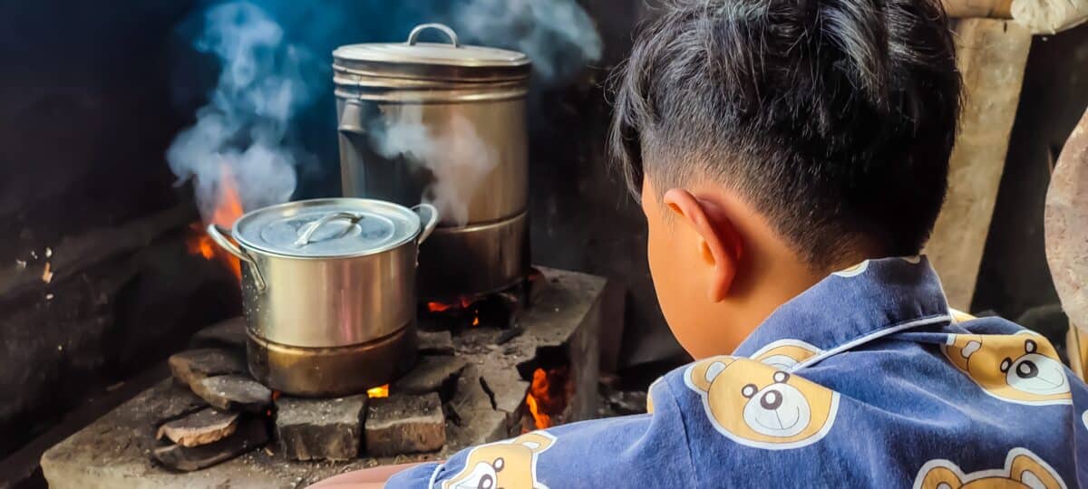 Cooking with wood fire