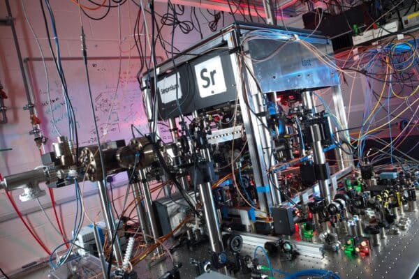 Strontium optical lattice clock at NPL.