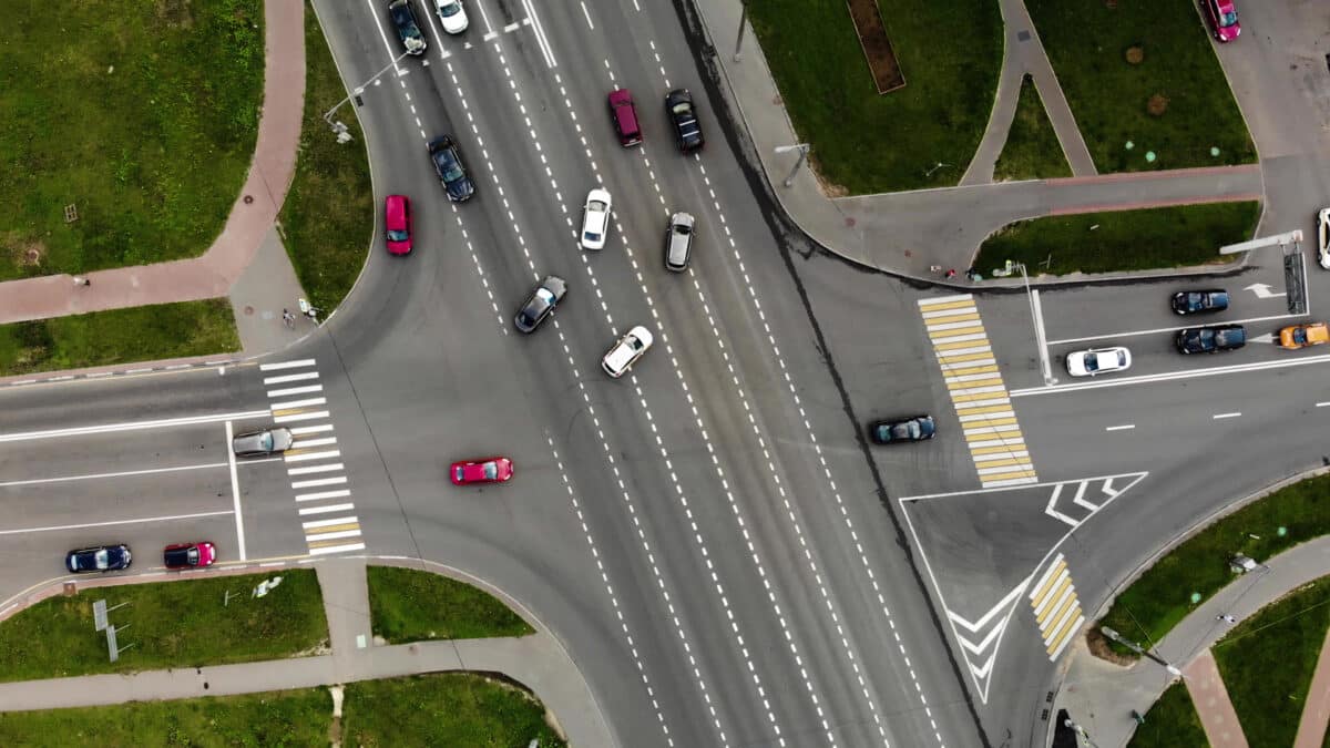 Left turn at intersection