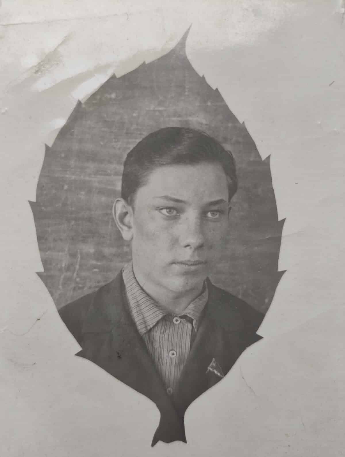 Photograph of the diarist Vasilii Trushkin (1921–1996), aged 15 in 1937.