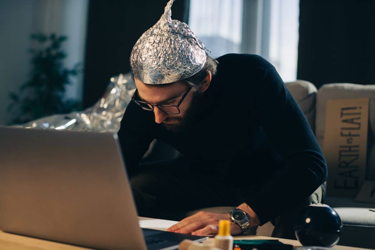 Conservatives consistently believed conspiracies more often.
