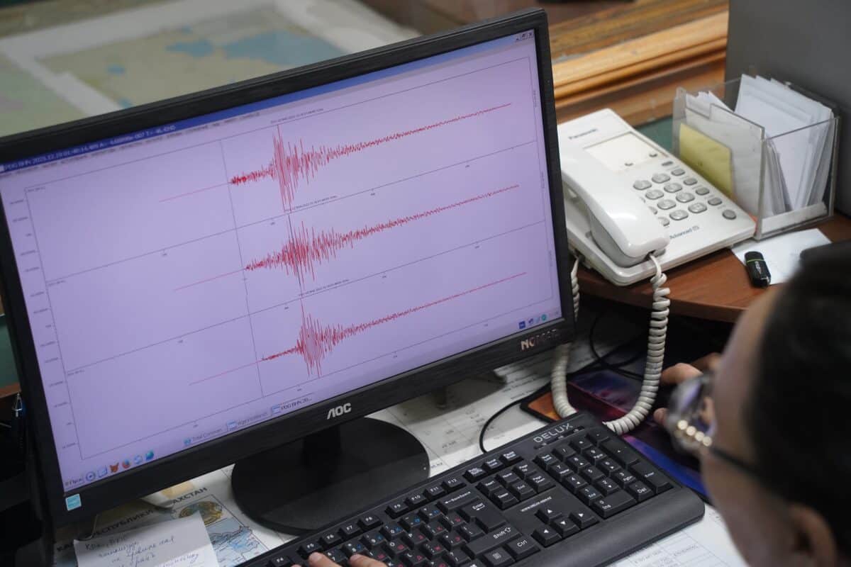 Seismometer readings on a computer.