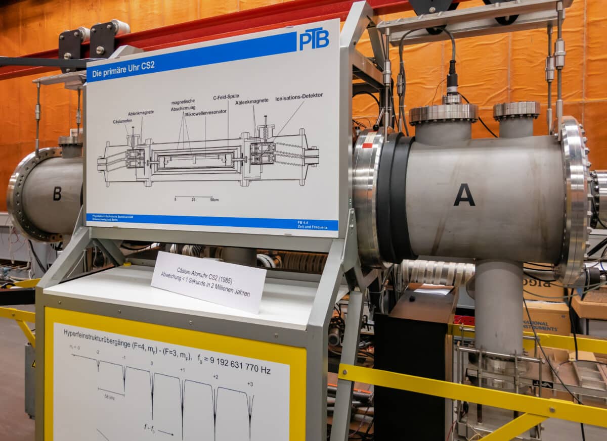 cesium atomic clock