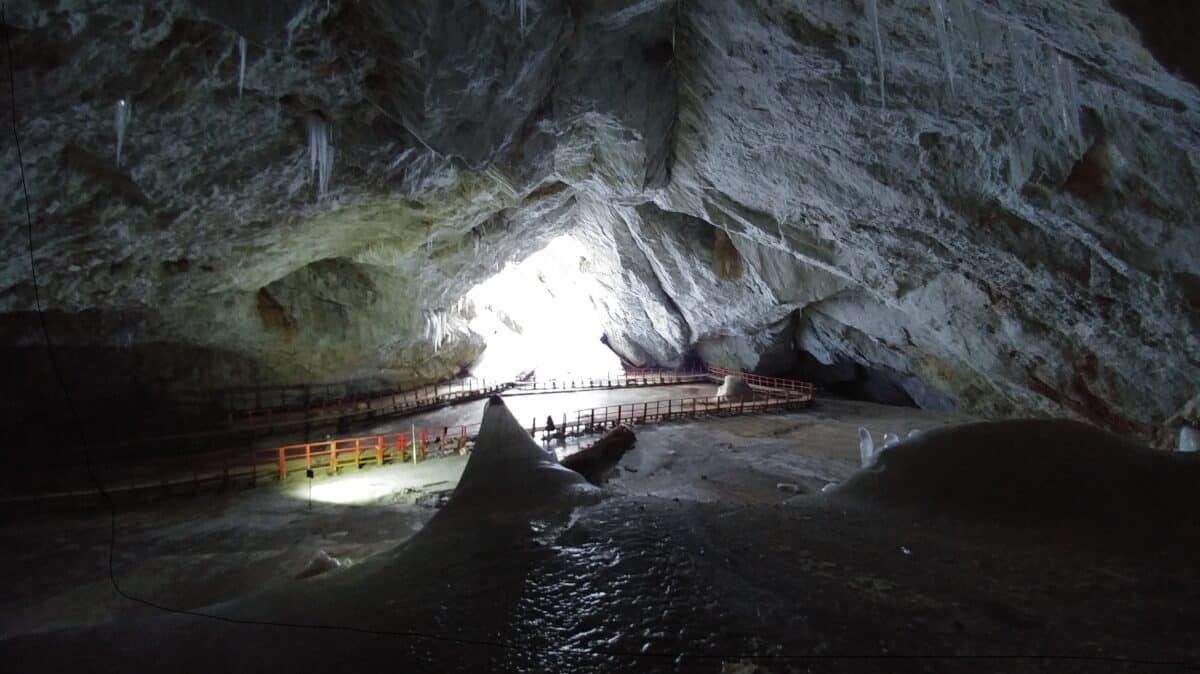 Scarisoara Hall – photo 1