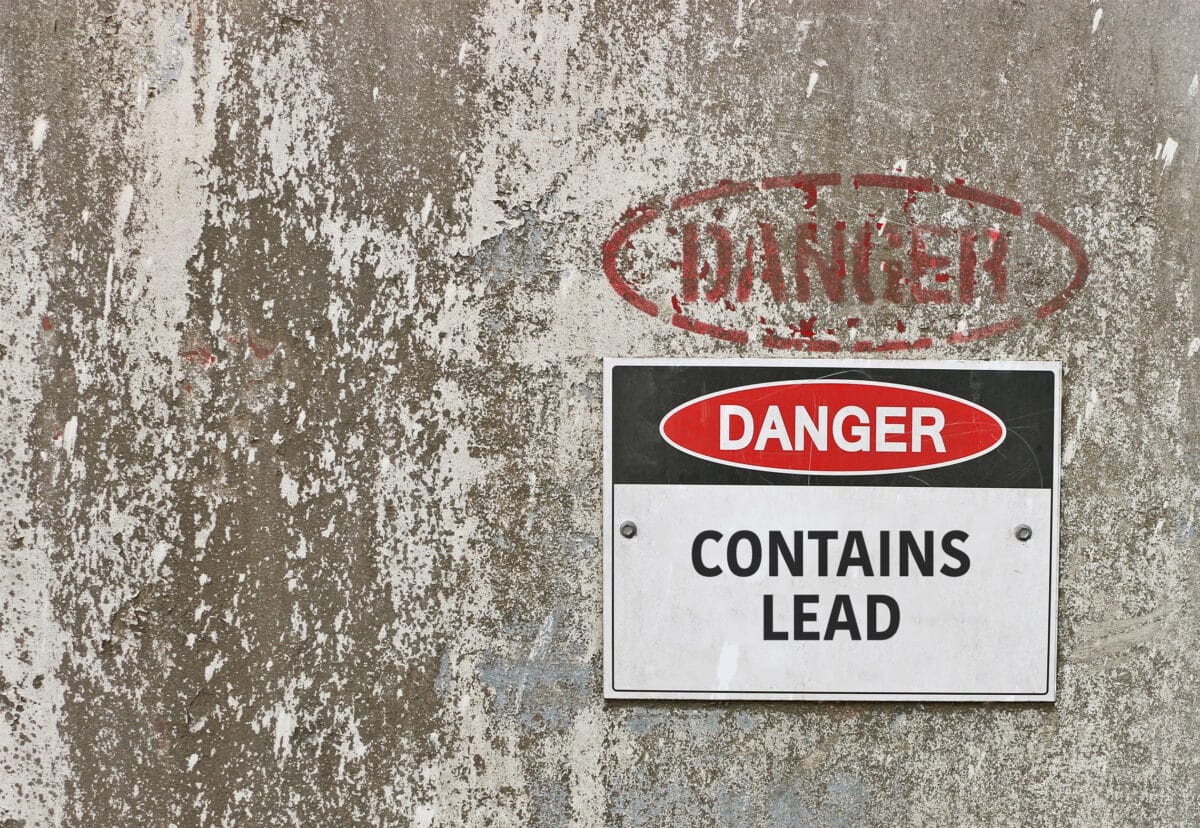 Red,,Black,And,White,Danger,,Contains,Lead,Warning,Sign