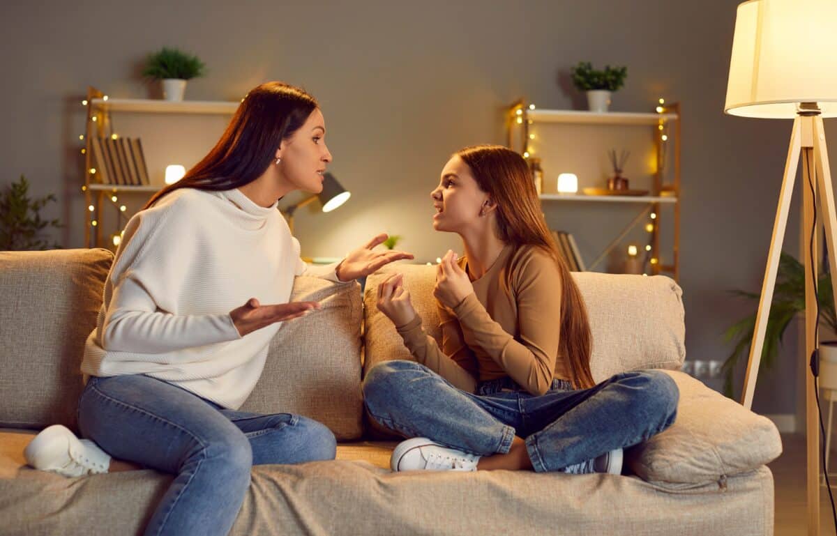 teen argument, family violence
