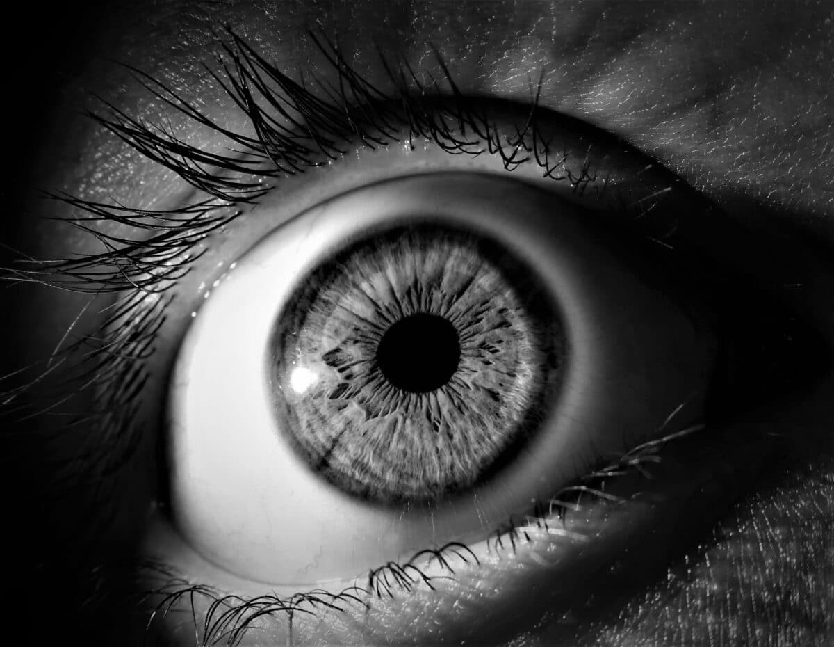 strange eye