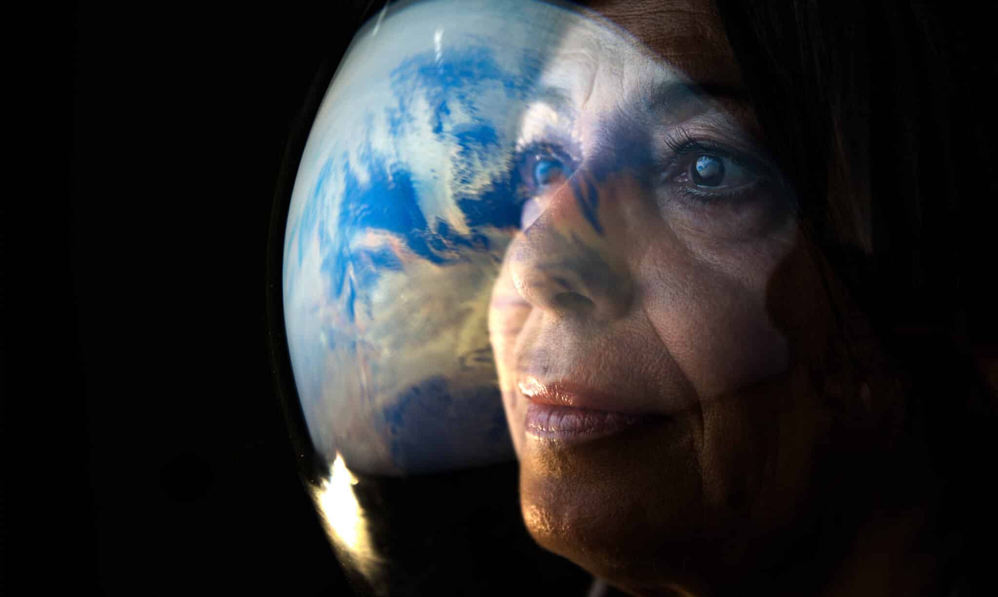 Eye Surgeon Says Cataract Surgery In Space Is Coming Soon. He Sent 135 Lenses Into Orbit To Prepare.
