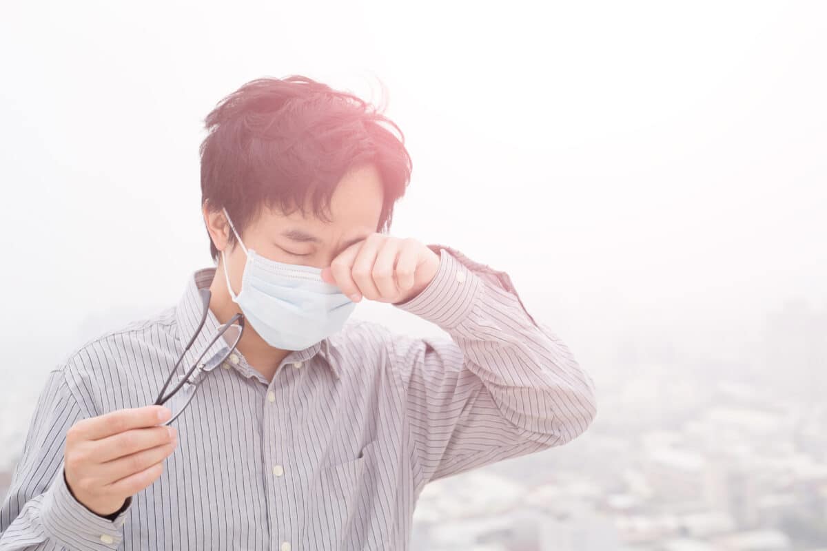 man wear masks
